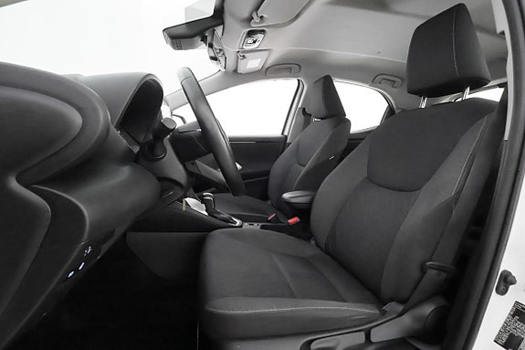 Toyota Yaris 10 of 28