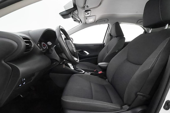 Toyota Yaris 9 of 28