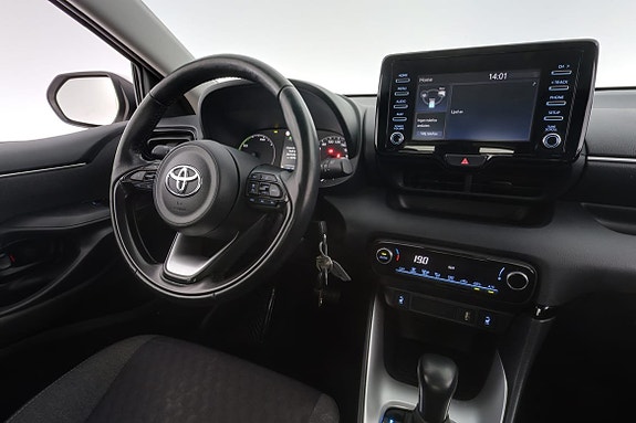 Toyota Yaris 13 of 28