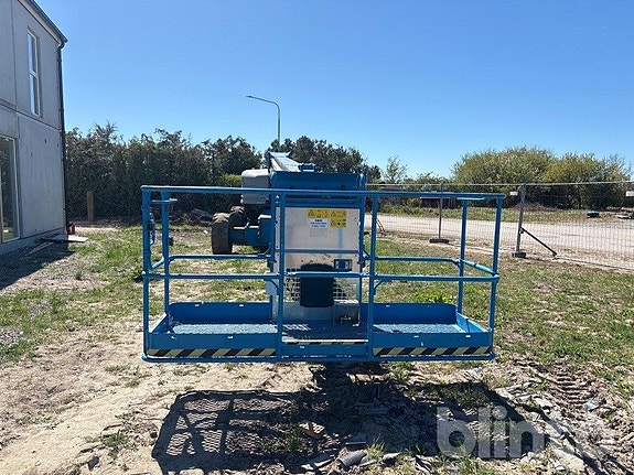 Bomlift Genie S85 2 of 5