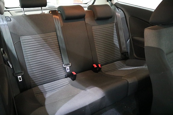 Volkswagen Polo 11 of 13