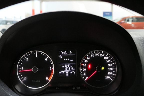 Volkswagen Polo 9 of 13