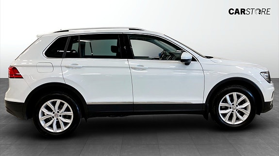 Volkswagen Tiguan 6 of 15