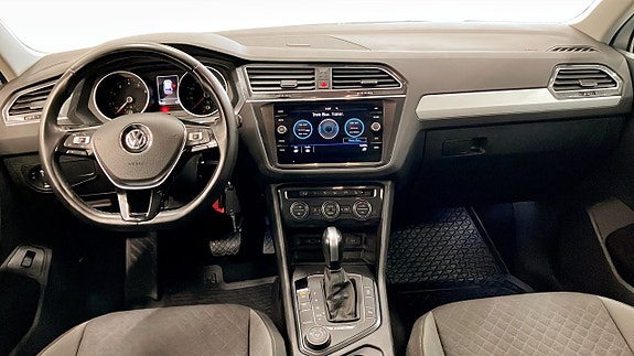 Volkswagen Tiguan 4 of 5