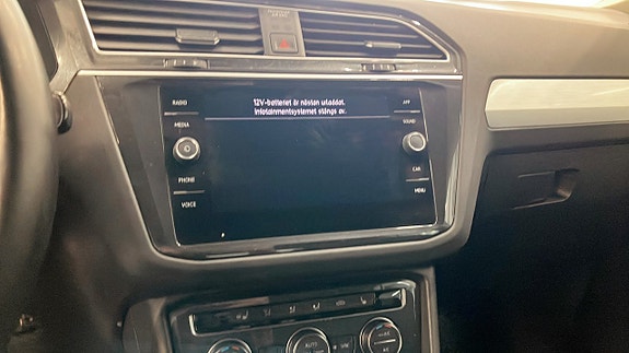 Volkswagen Tiguan 12 of 15