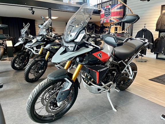 Triumph Tiger 900 Rally Pro # 21MIL # 4 of 4