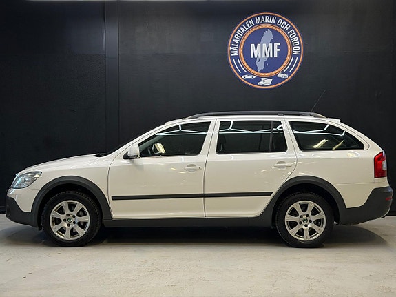 Skoda Octavia Scout 4 of 5