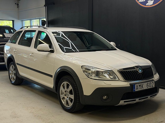 Skoda Octavia Scout 3 of 5