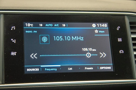 Peugeot 308 17 of 22