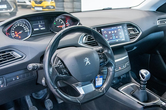 Peugeot 308 9 of 22
