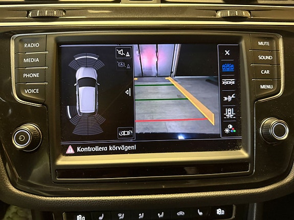 Volkswagen Tiguan 13 of 17