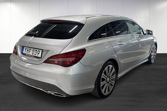 Mercedes-Benz CLA200 d 4 of 5