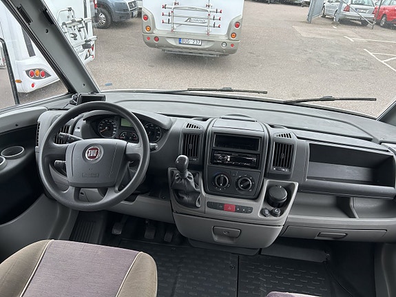 Bürstner I 725 AVIANO Queensbed & 3,0 l motor med kamkedja 8 of 20
