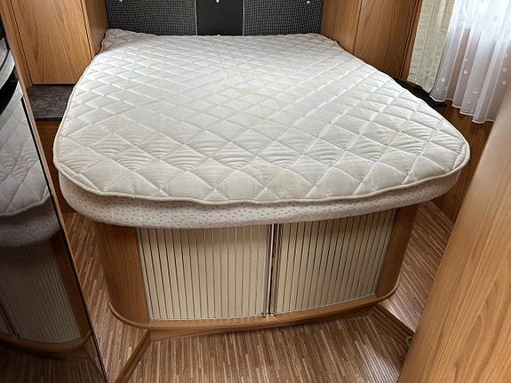 Bürstner I 725 AVIANO Queensbed & 3,0 l motor med kamkedja 16 of 20