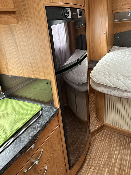 Bürstner I 725 AVIANO Queensbed & 3,0 l motor med kamkedja 15 of 20