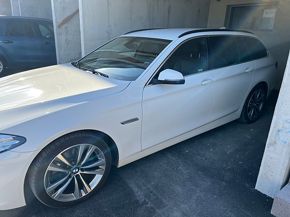 BMW 520d 2 of 5