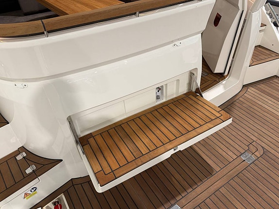 Marex 330 Scandinavia 2026 Volvo Penta D6 480/Dpi 11 of 12