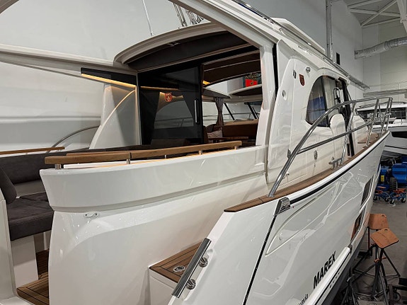 Marex 330 Scandinavia 2026 Volvo Penta D6 480/Dpi 9 of 12