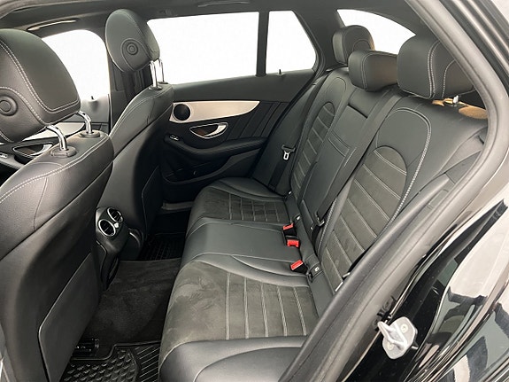 Mercedes-Benz C200 25 of 30