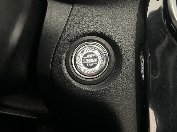 Mercedes-Benz C200 15 of 30