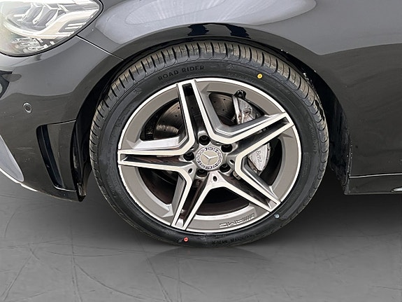 Mercedes-Benz C200 30 of 30