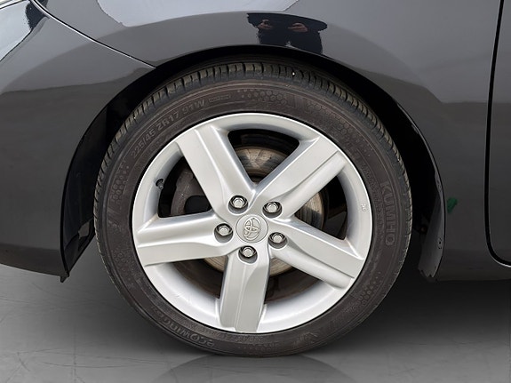 Toyota Auris 27 of 28