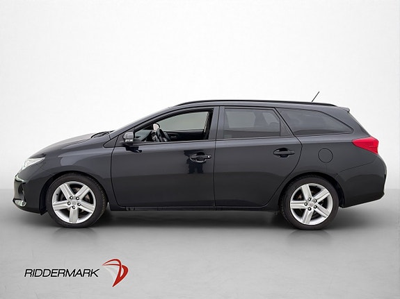 Toyota Auris 5 of 5