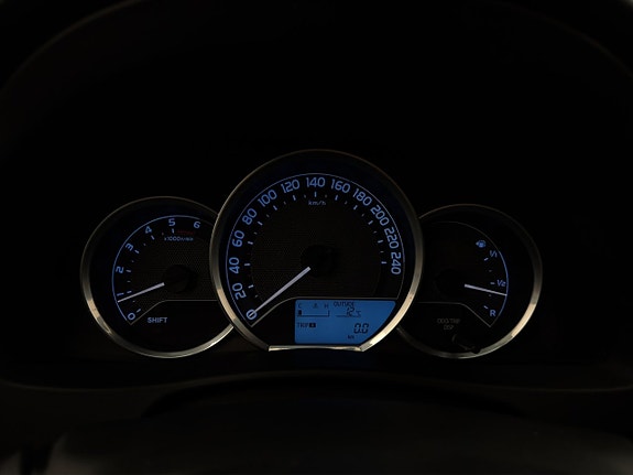 Toyota Auris 16 of 28