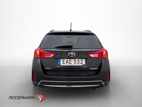 Toyota Auris 7 of 28