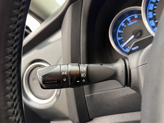 Toyota Auris 14 of 28