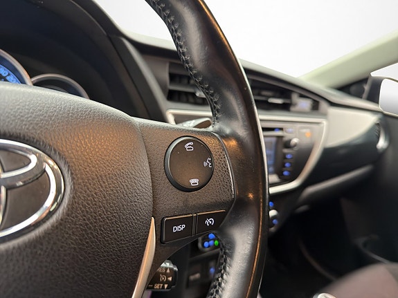 Toyota Auris 17 of 28