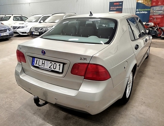 Saab 9-5 6 of 27