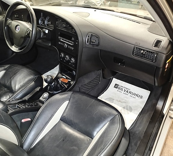 Saab 9-5 18 of 27