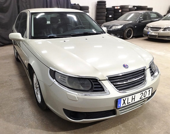 Saab 9-5 8 of 27