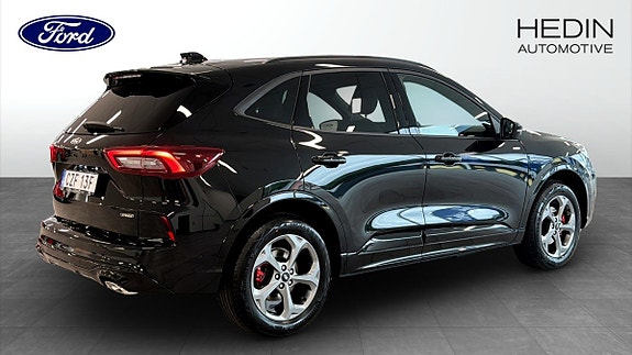Ford Kuga 2 of 5