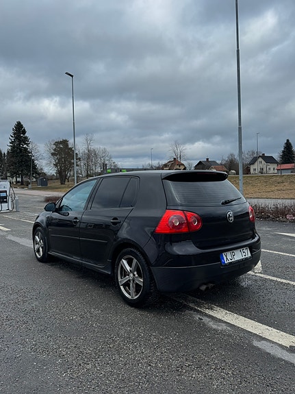 Volkswagen Golf V 4 of 8