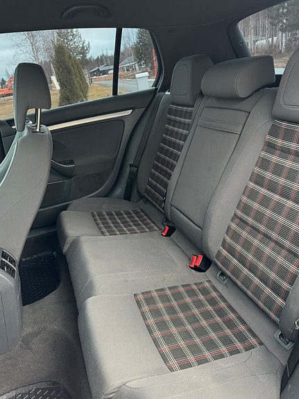 Volkswagen Golf V 7 of 8