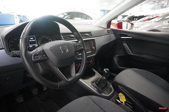 Seat Arona 2 of 5