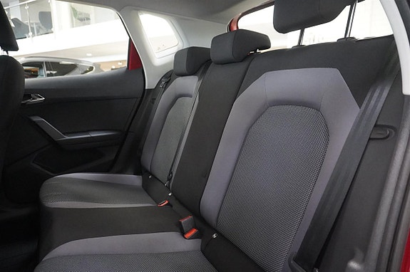 Seat Arona 6 of 16