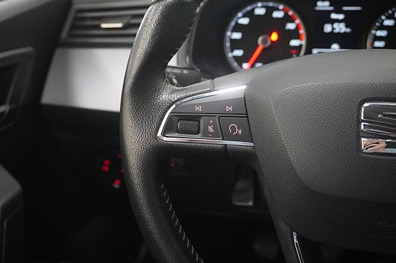 Seat Arona 13 of 16