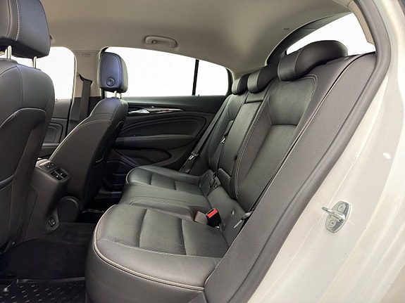 Opel Insignia 27 of 30