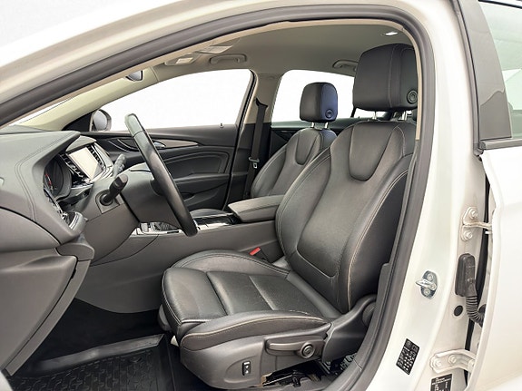 Opel Insignia 11 of 30