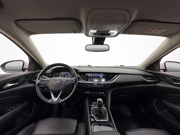Opel Insignia 12 of 30