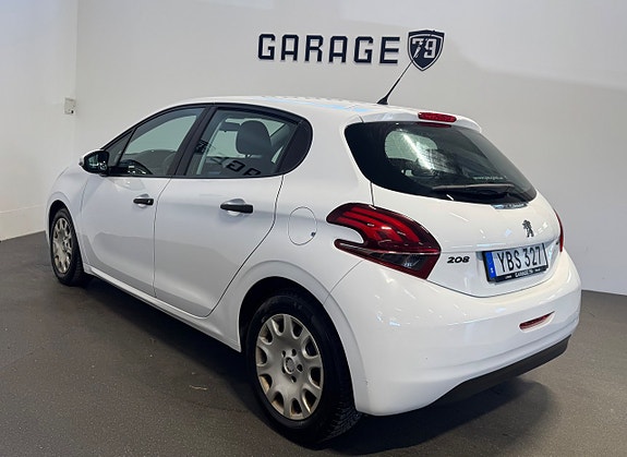 Peugeot 208 8 of 23