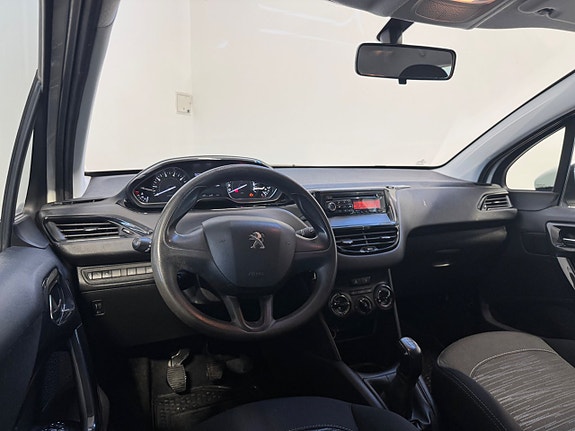 Peugeot 208 16 of 23