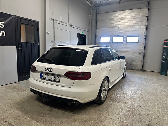 Audi A4 4 of 5