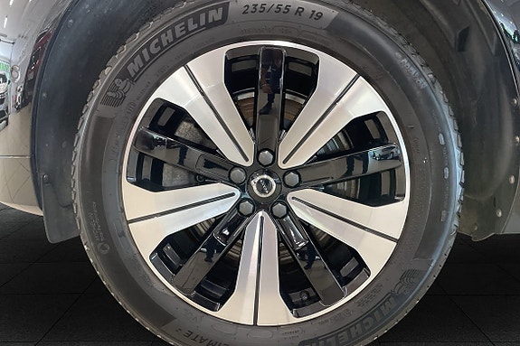 Volvo XC60 8 of 18