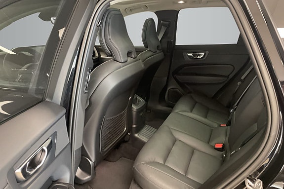 Volvo XC60 11 of 18