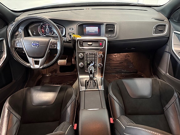 Volvo V60 10 of 19