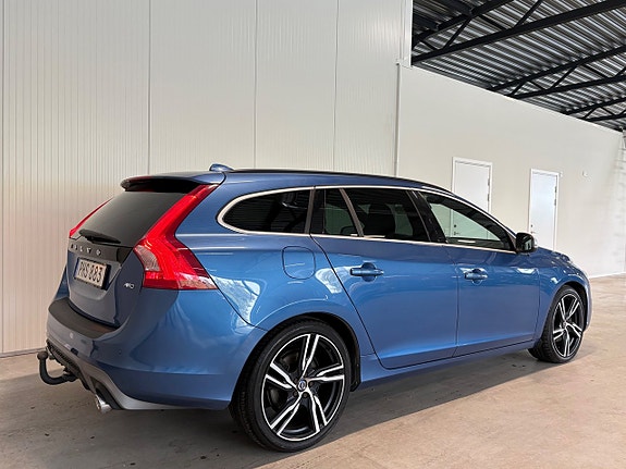 Volvo V60 3 of 19